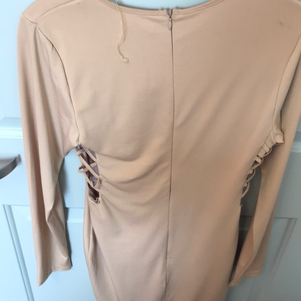 Dress - Picture 5 of 5